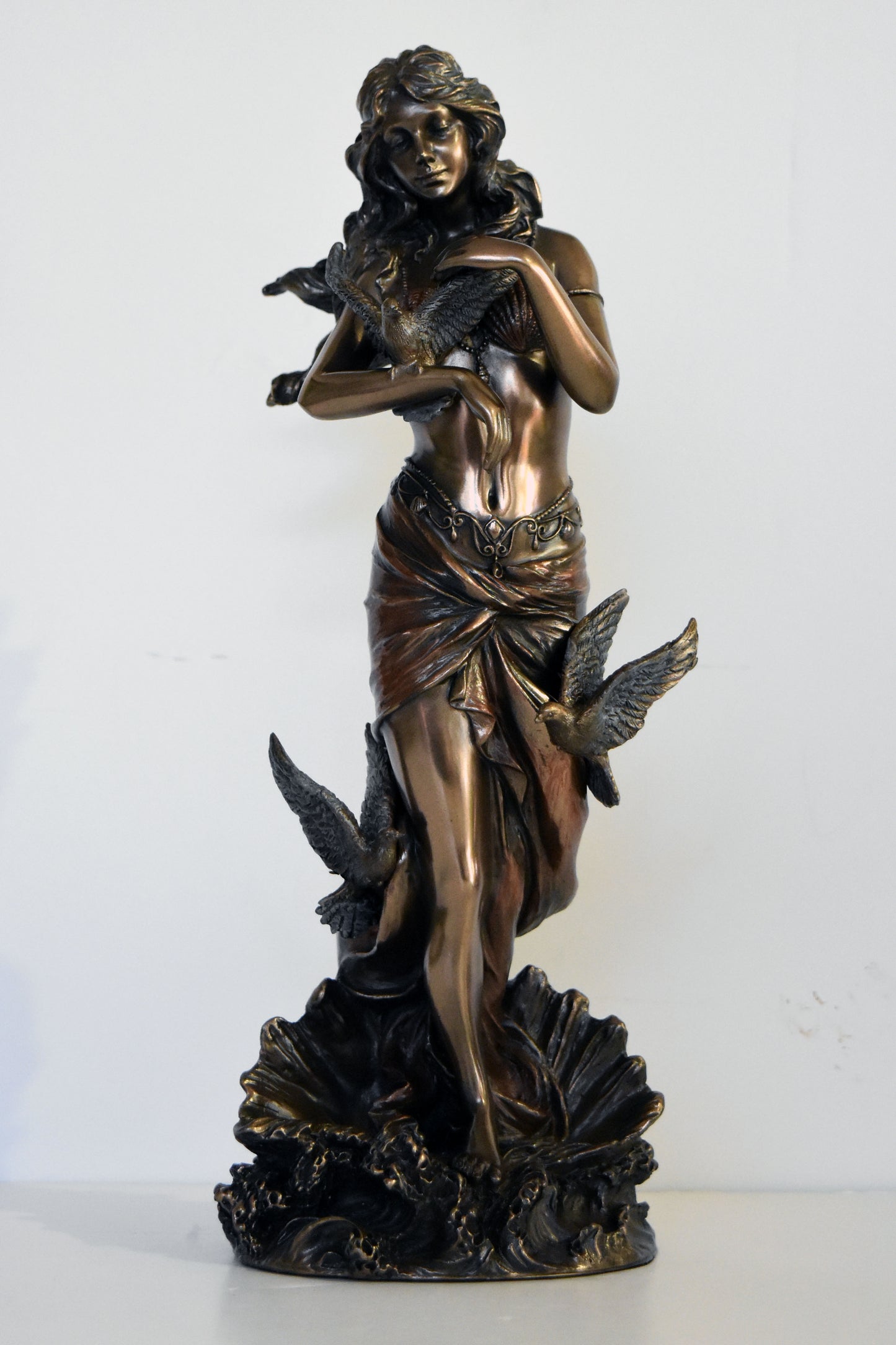 Aphrodite Venus – Greek Roman Goddess of Love, Beauty, Pleasure, Fertility, Desire and Procreation - Cold Cast Bronze Resin