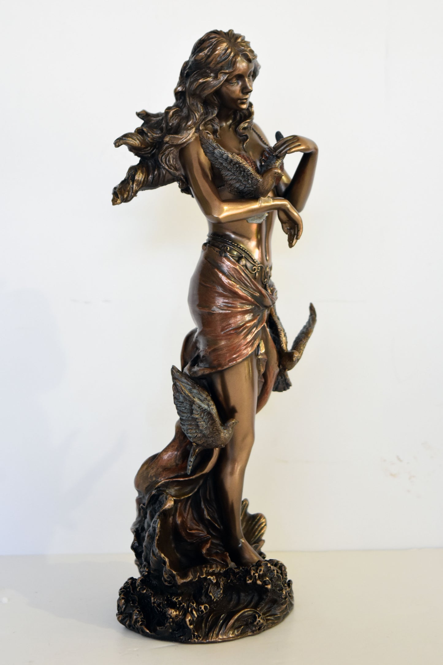 Aphrodite Venus – Greek Roman Goddess of Love, Beauty, Pleasure, Fertility, Desire and Procreation - Cold Cast Bronze Resin