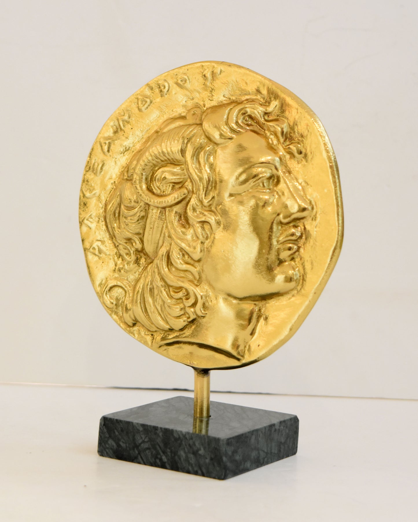Ancient Greek Macedonian Shield - Alexander the Great - Marble Base - Museum Replica - Pure Bronze Sculpture