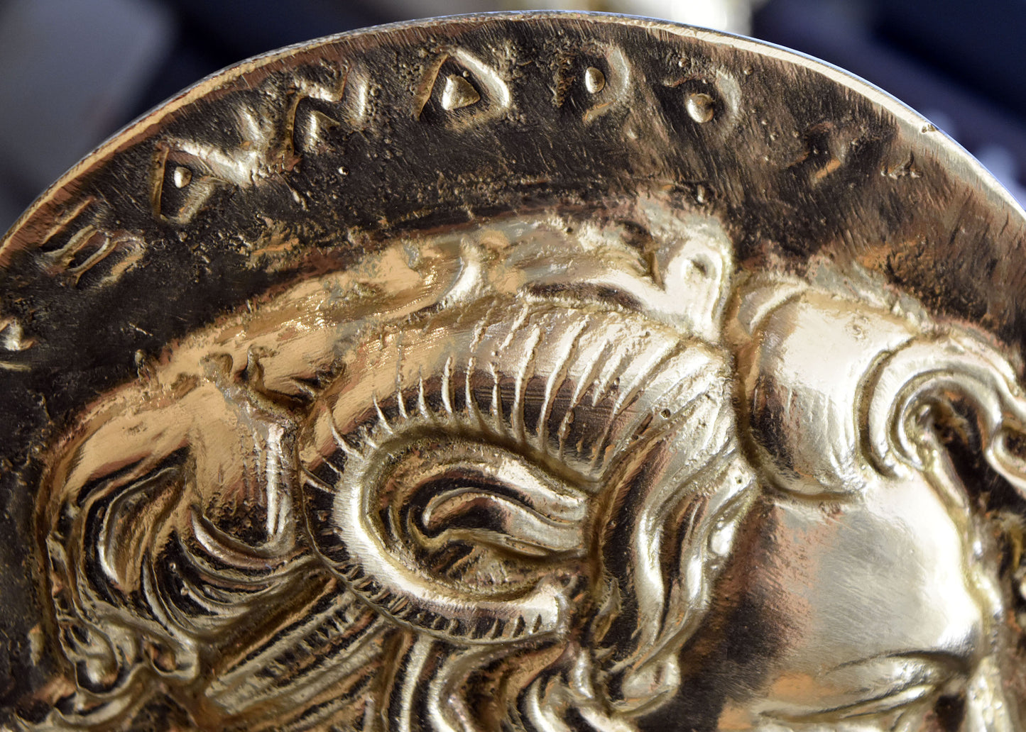 Ancient Greek Macedonian Shield - Alexander the Great - Marble Base - Museum Replica - Pure Bronze Sculpture