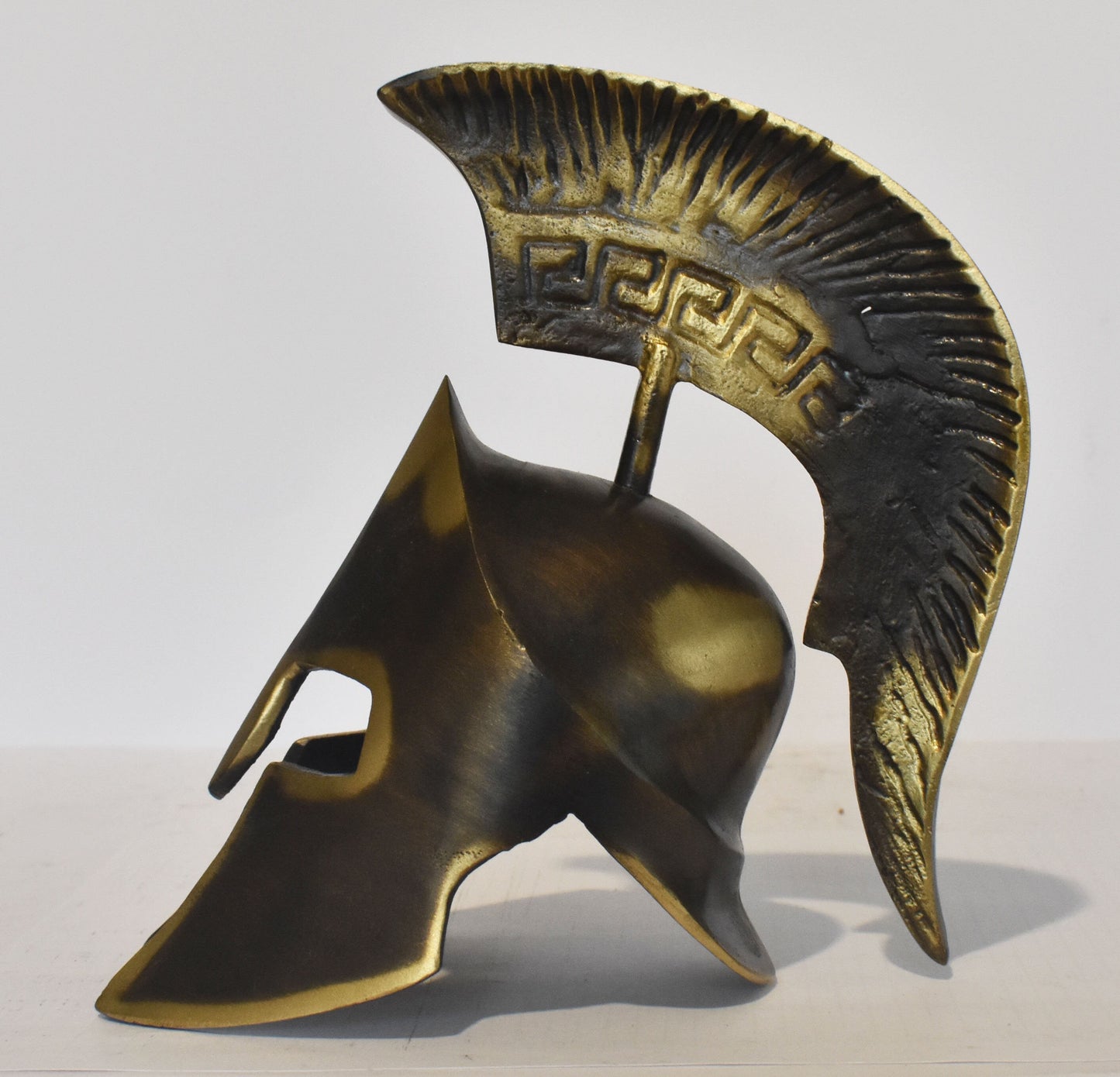 Leonida's Helmet - King of the city-state of Sparta - Battle of Thermopylae - 300 Spartans - pure bronze statue