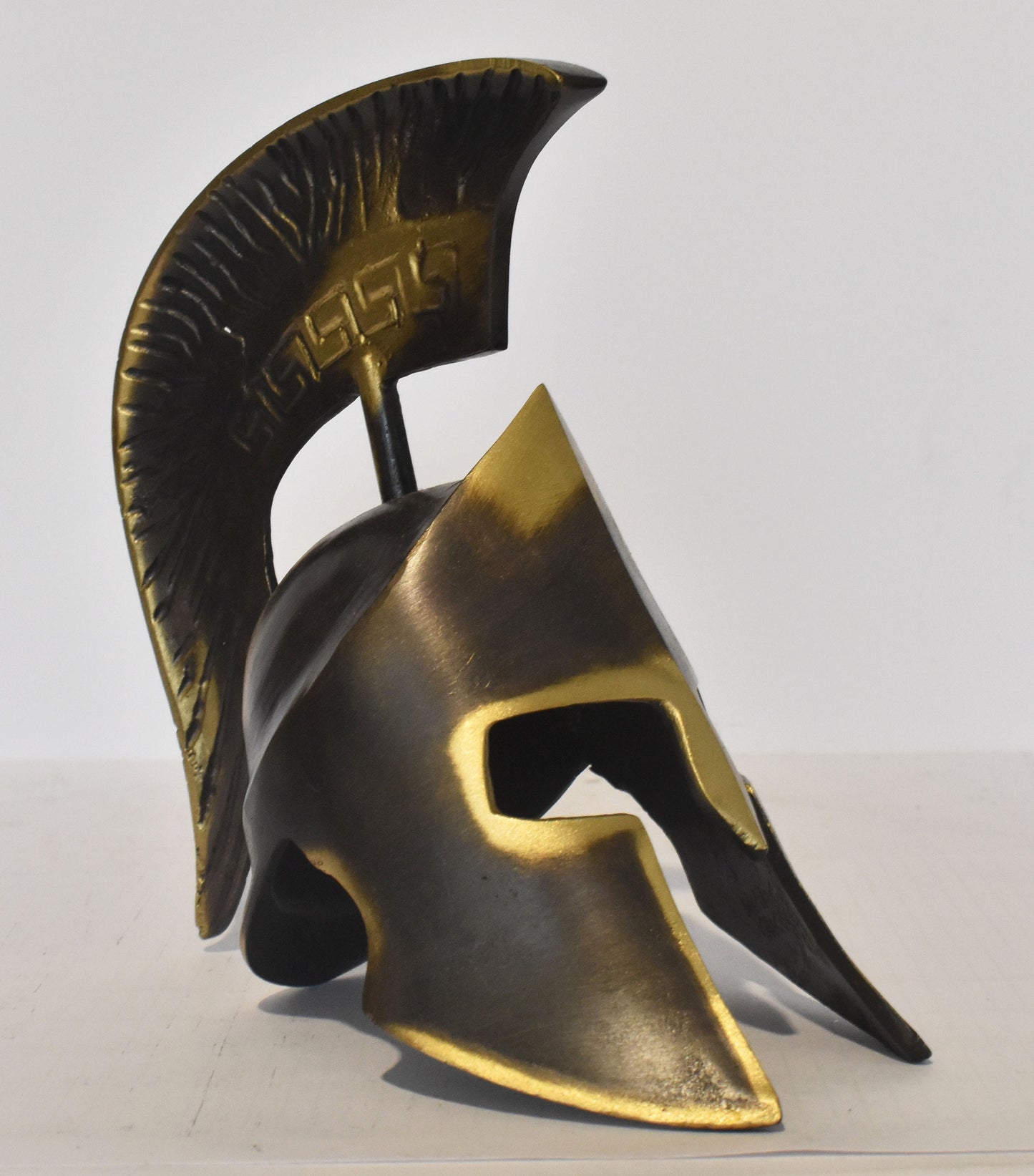 Leonida's Helmet - King of the city-state of Sparta - Battle of Thermopylae - 300 Spartans - pure bronze statue
