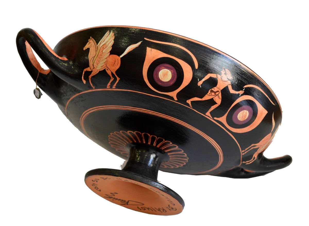 Achilles binding Patroclus wounds Kylix - Sosias Painter - Berlin Museum Replica