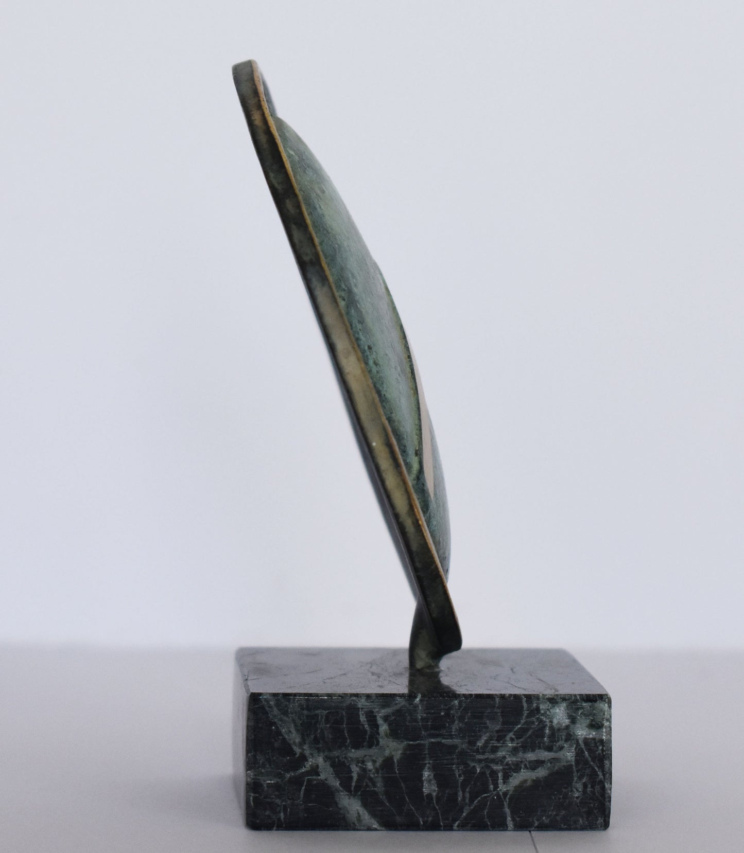 Ancient Greek Spartan Shield - Λ symbol - King Leonidas and 300 - marble base - Museum Replica - pure Bronze Sculpture