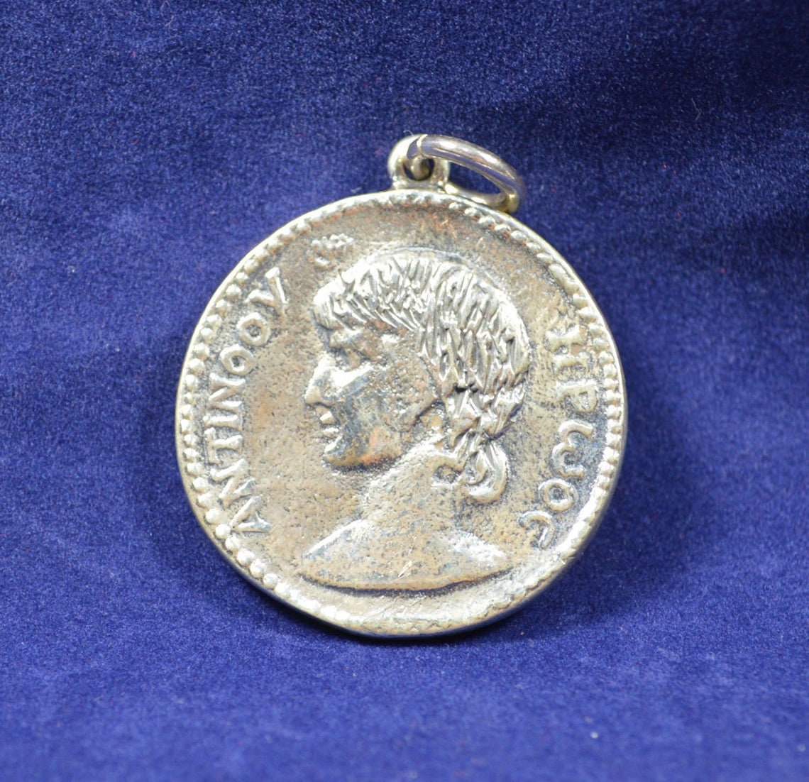 Antinous - An Ancient Love Story with Roman Emperor Hadrian over the Centuries - Medallion - Pendant - 925 Sterling Silver