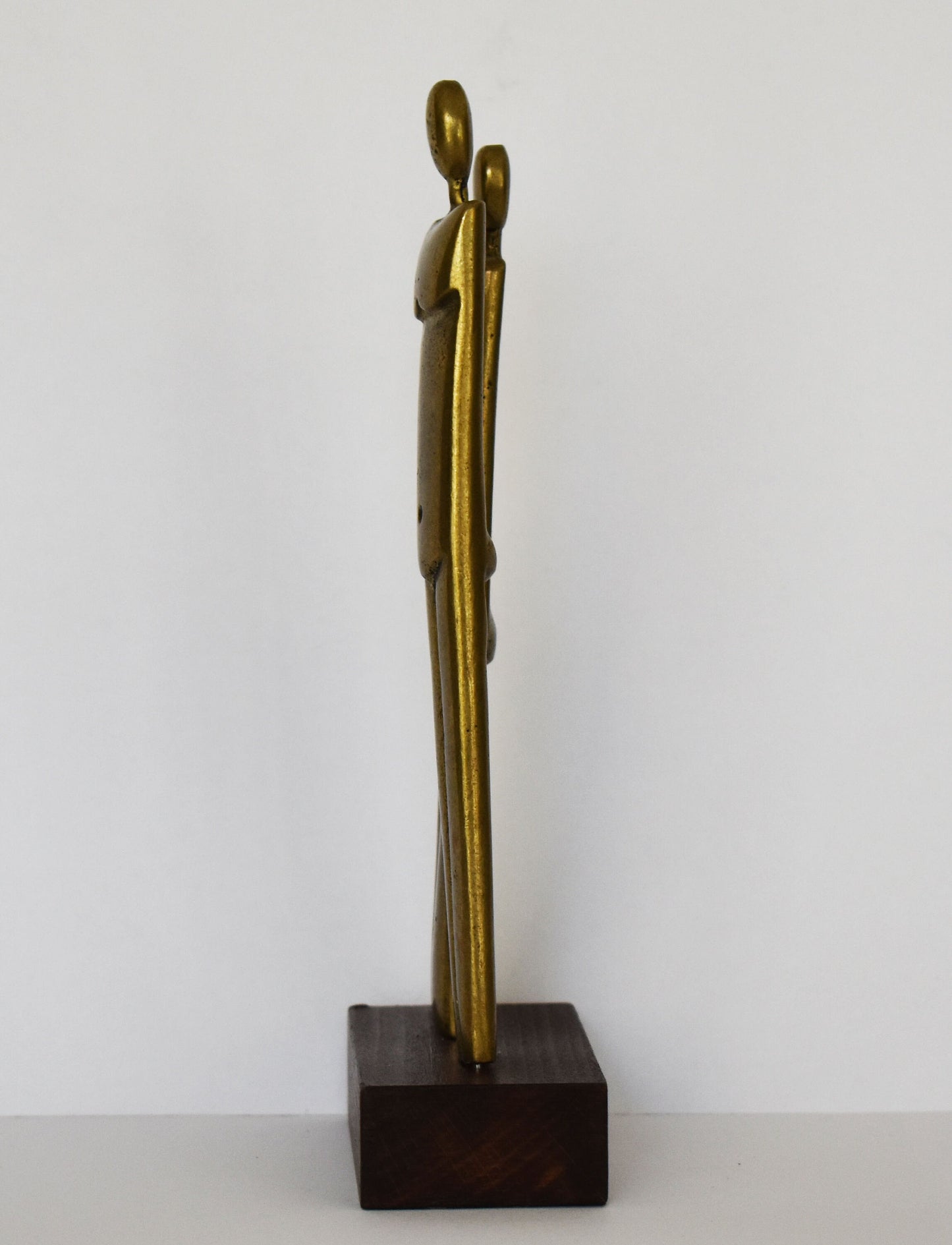 Couple in Love - Once in a Lifetime - True love stories never have endings - Modern - Wooden Base - pure bronze statue