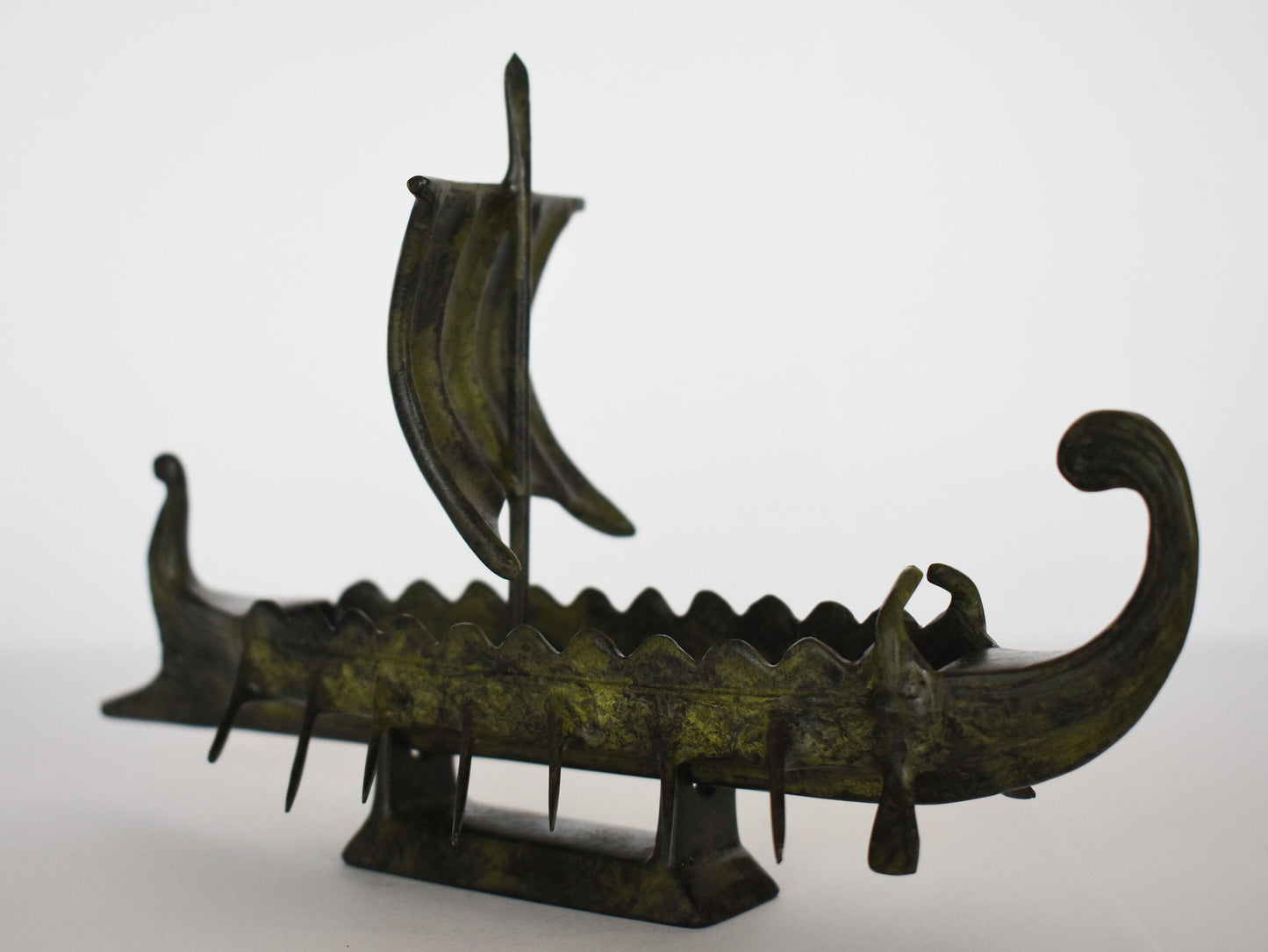 Ancient Greek Ship - Trireme - Bireme - Penteconter - Athenian Spartan Fleet against Persian Empire - pure Bronze Sculpture