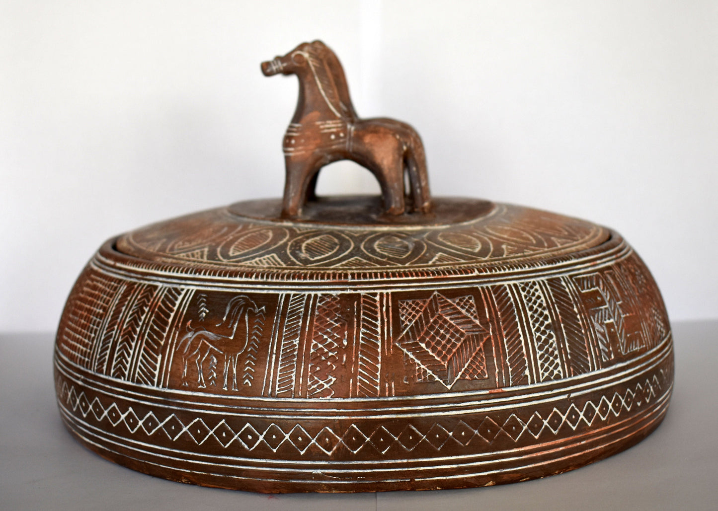 Pyxis Geometric Vase -  Cylindrical Box - Four Horses - Athens, Attica - Geometric, 800 BC -  Museum Reproduction - Ceramic Artifact