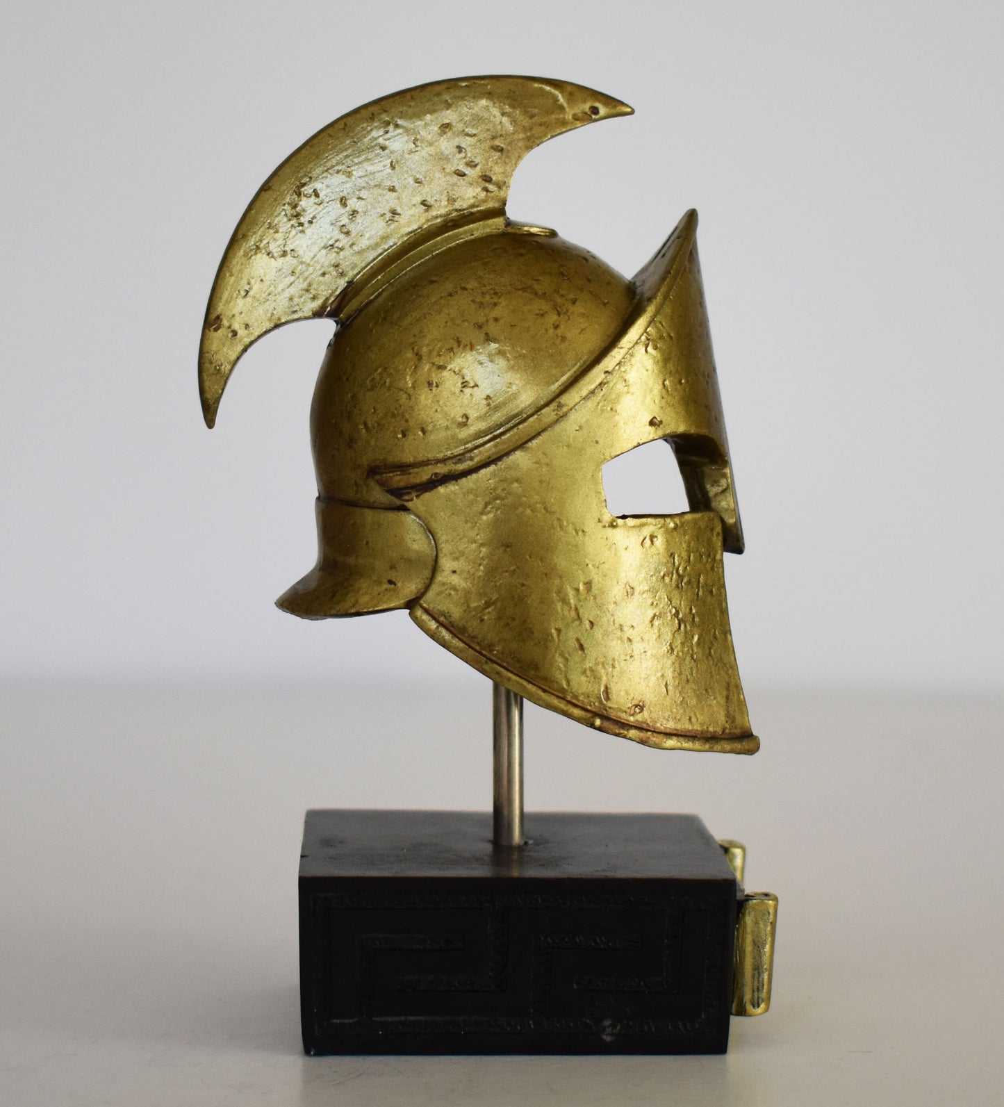 Ancient Greek Spartan Corinthian Helmet - Physical Battle Protection - Museum Reproduction - Polyresin Statue