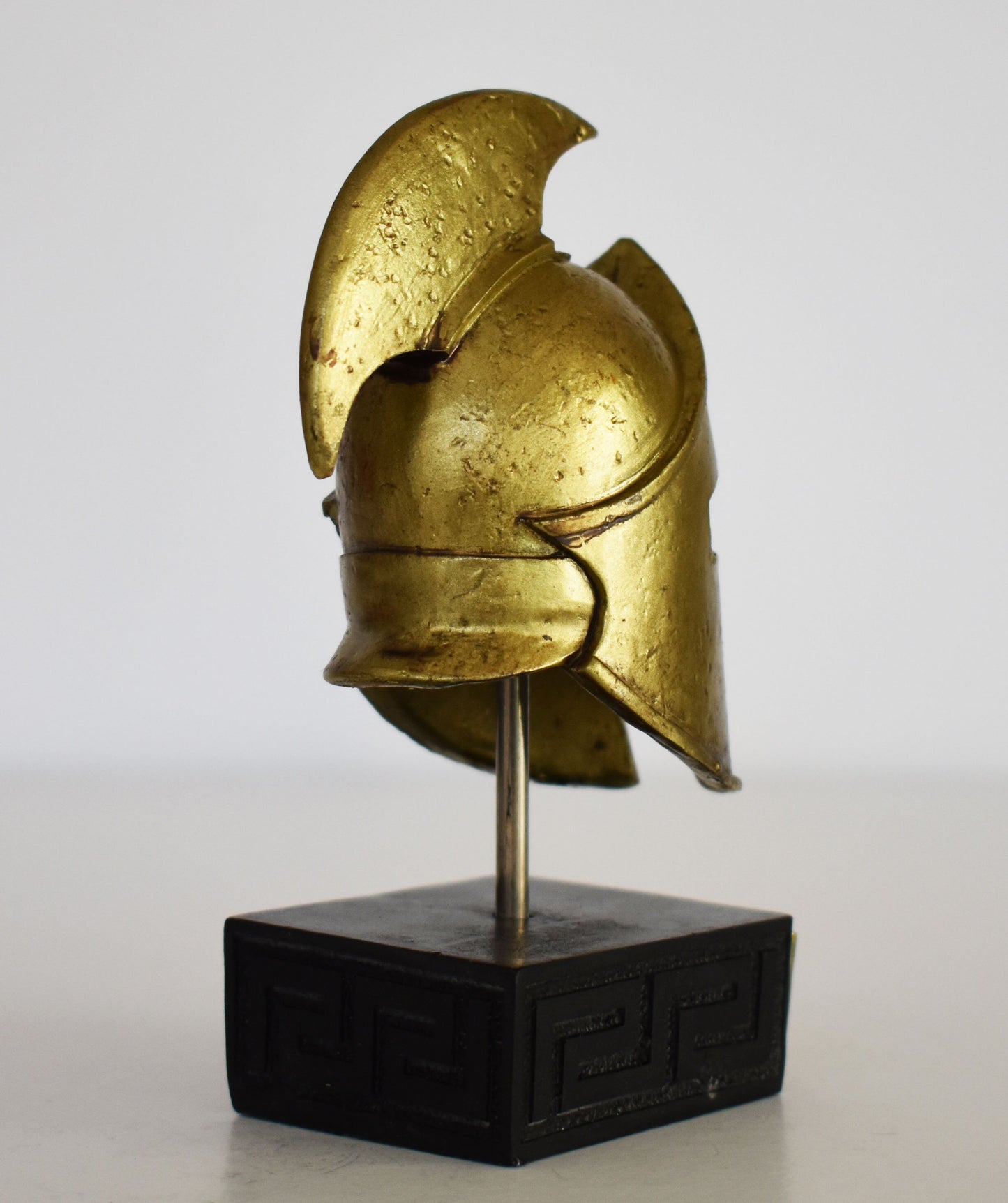 Ancient Greek Spartan Corinthian Helmet - Physical Battle Protection - Museum Reproduction - Polyresin Statue