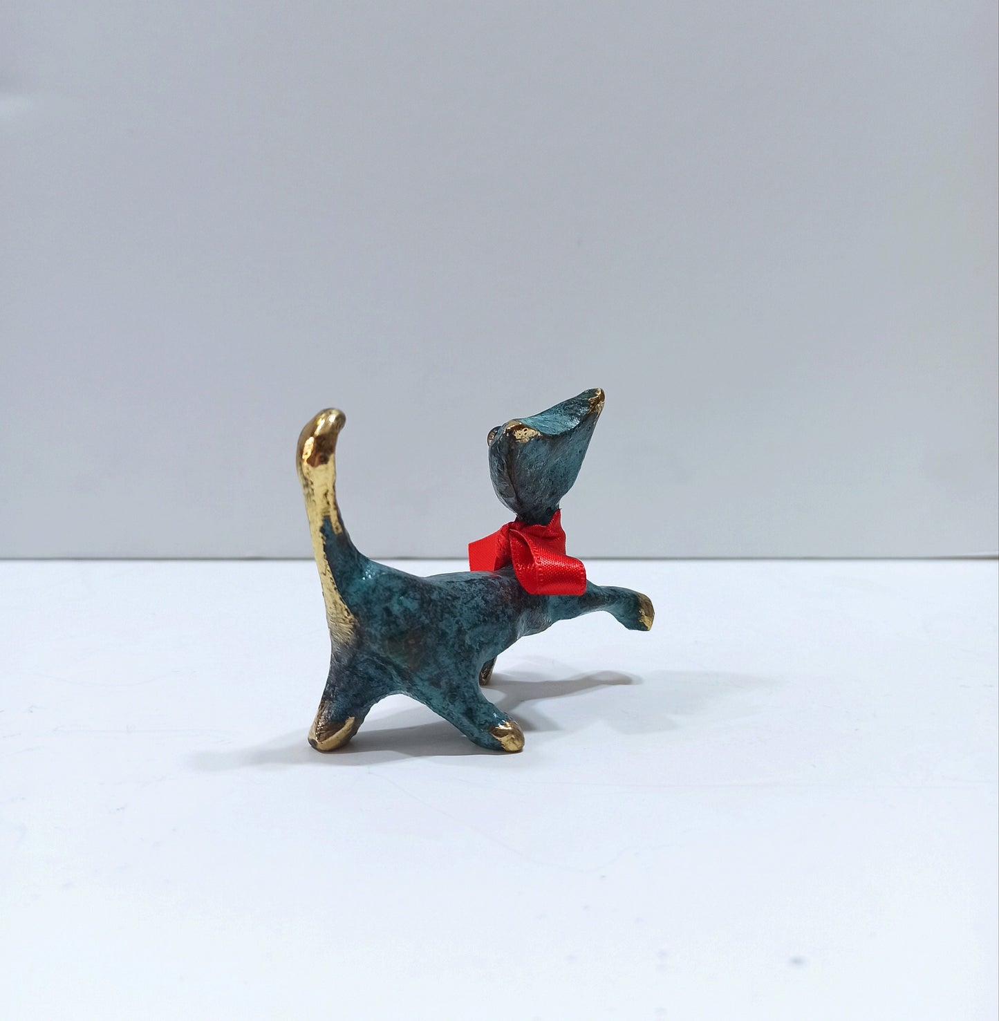 Aegean Cat - Cycladic islands - Naturally Domesticated Breed - Symbol of independence, Liberty and Hope - pure bronze statue