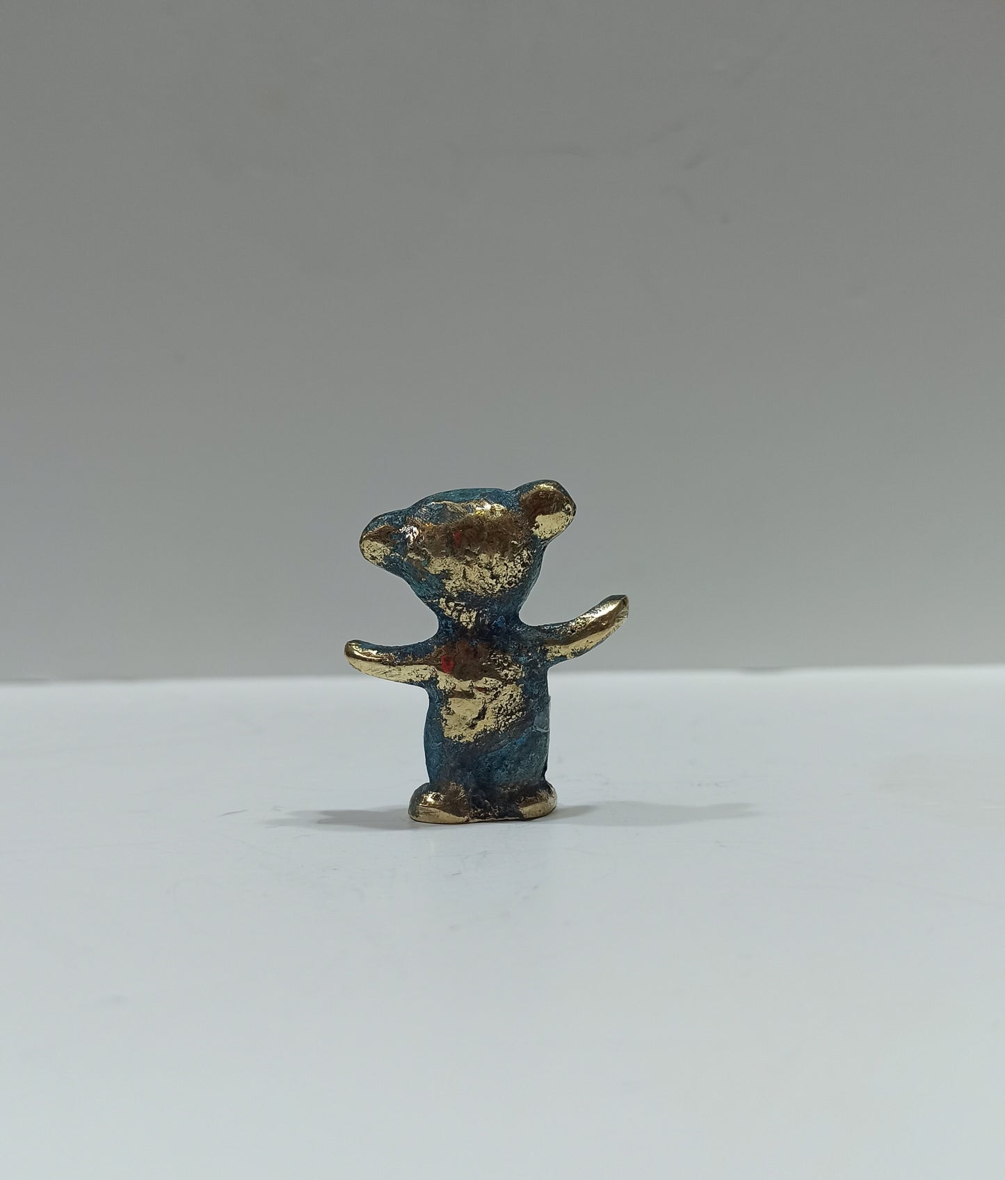 Bear - Symbol of Strength, Family, Vitality Courage and Health - pure bronze statue