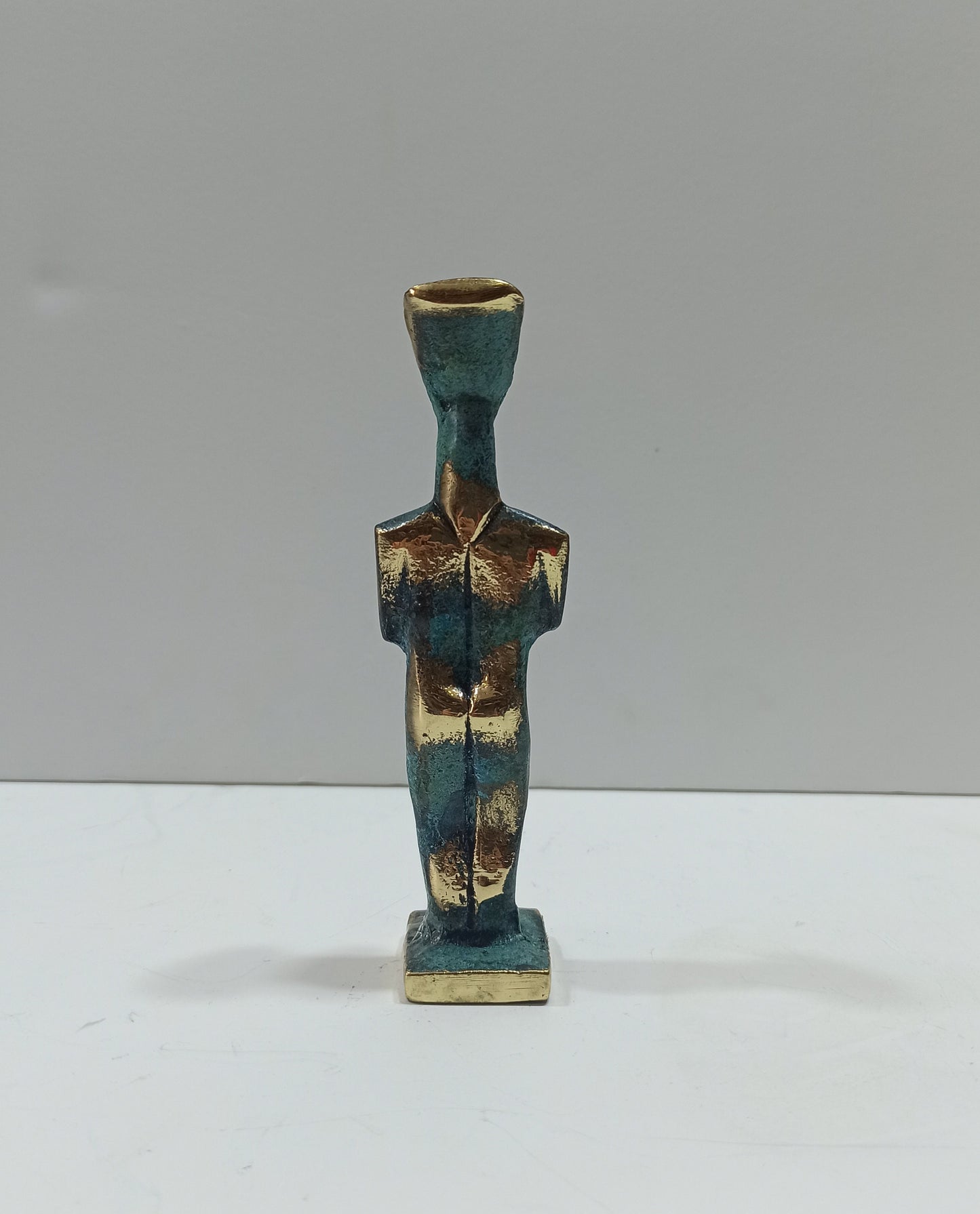 Cycladic Female Bust - Figure from Keros island - intellect, power, and personality - pure bronze statue