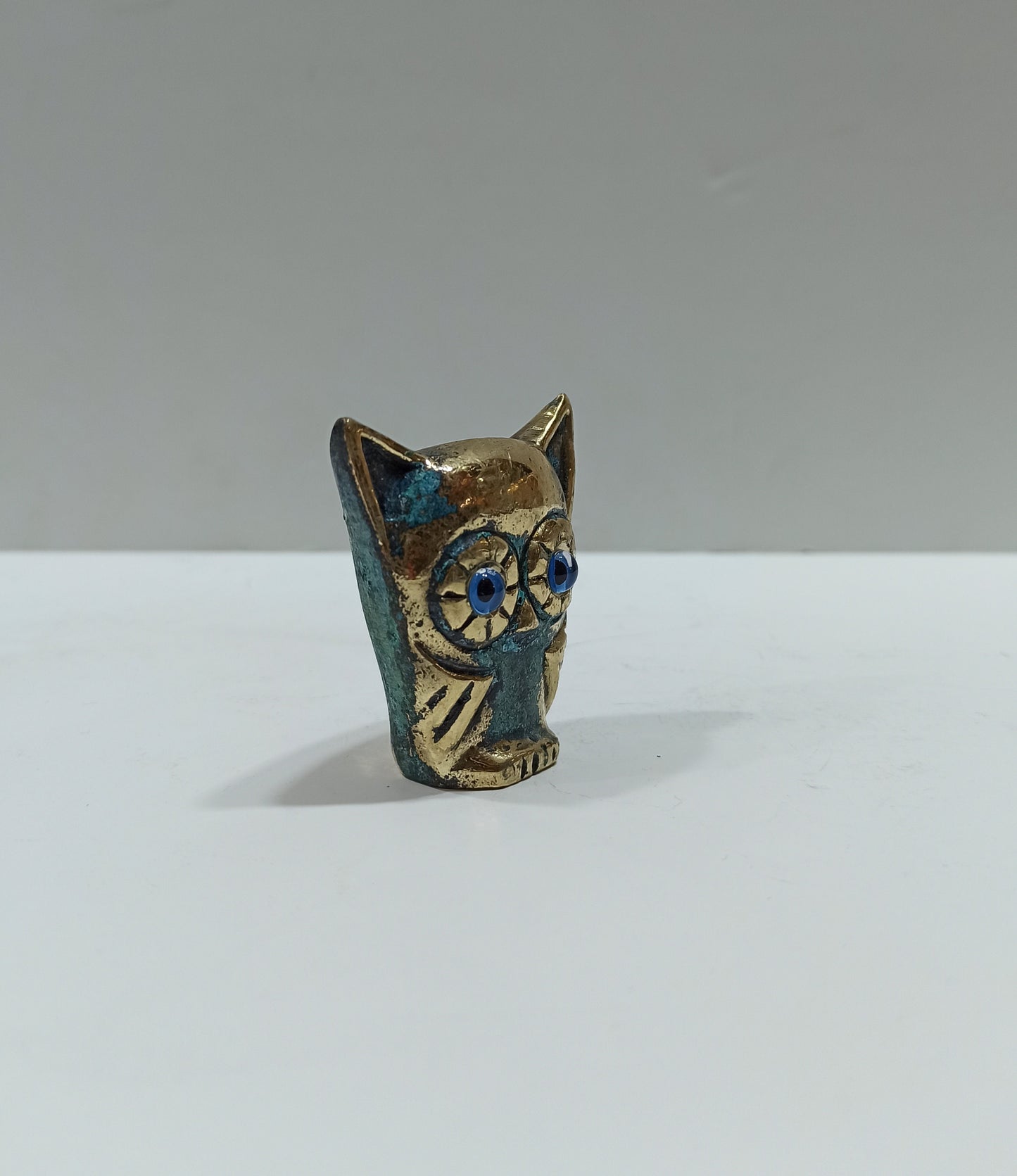 Owl of Wisdom and Intelligence - important religious Symbol of Goddess Athena Minerva - Ancient Greece - pure bronze statue