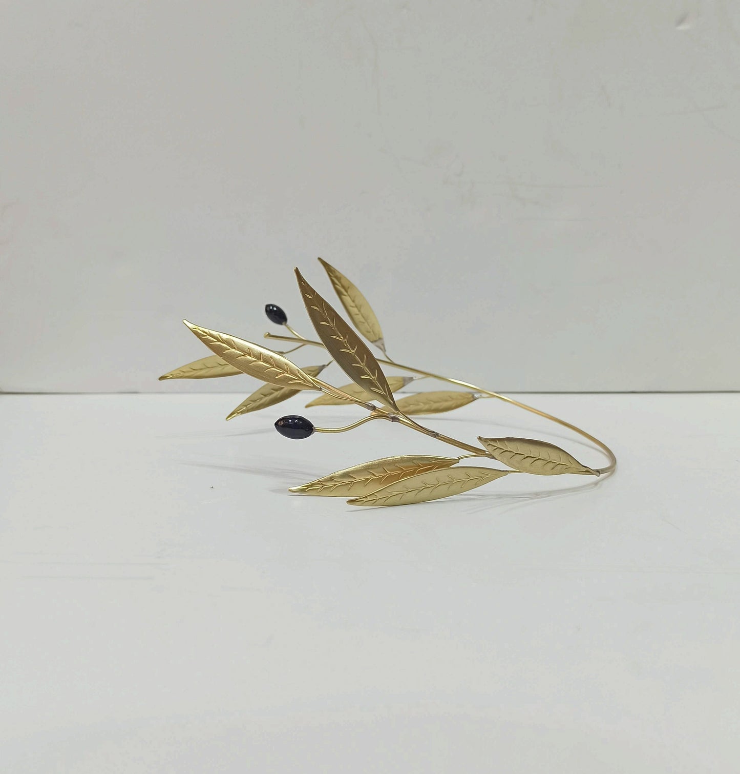 Kotinos - Olive Wreath - made of wild-olive leaves - Prize for the Winner at the Ancient Olympic Games - pure bronze statue