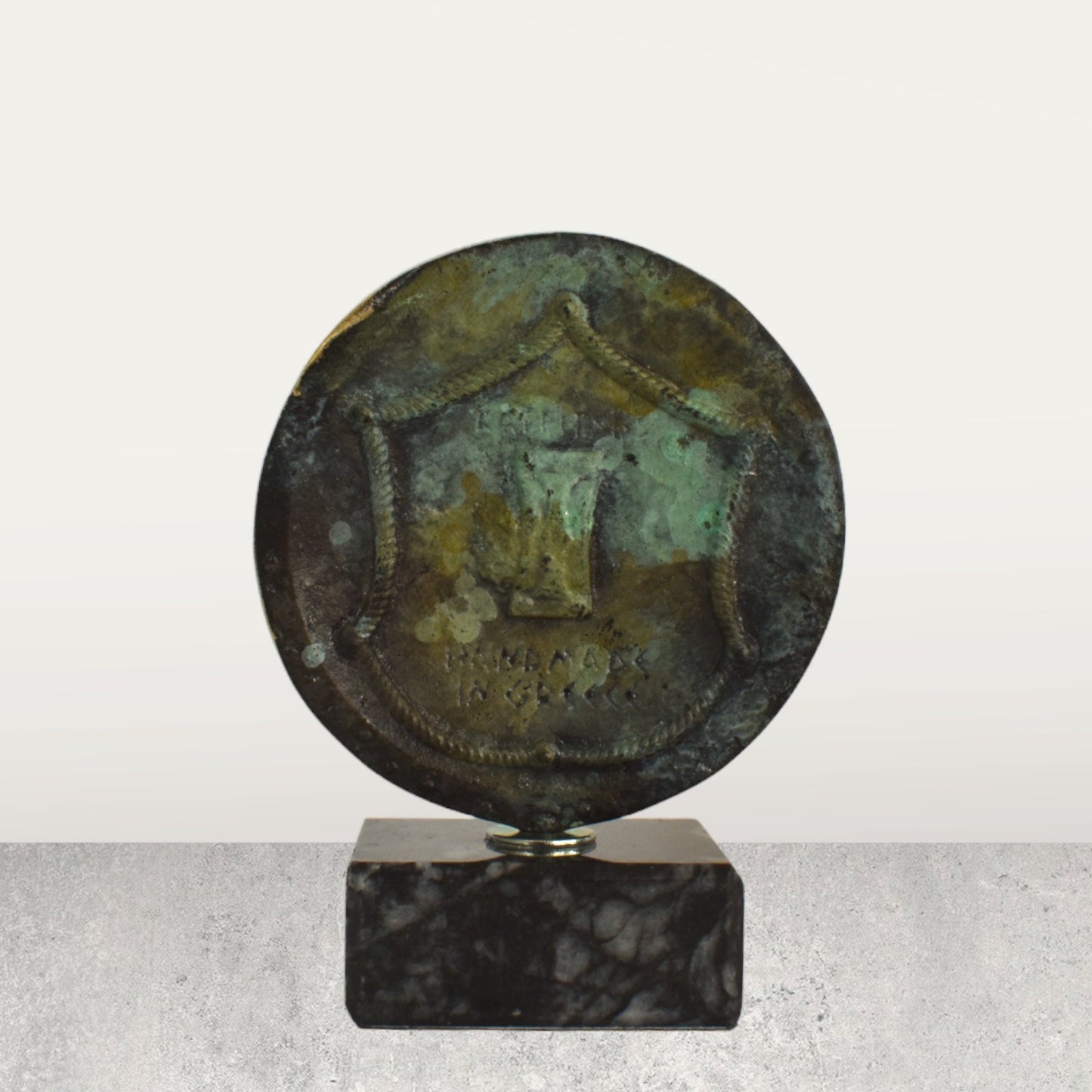 Ancient Greek Spartan Shield - Capital lambda Λ symbol - King Leonidas and 300 - Μarble Βase - Museum Replica - pure Bronze Sculpture