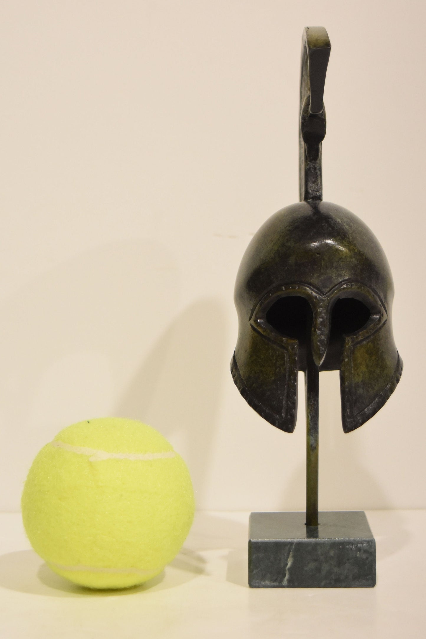 Ancient Greek Spartan Corinthian Helmet - Battle, Fight, War - Classic Period - Marble Base - Museum Reproduction - Pure Bronze Statue