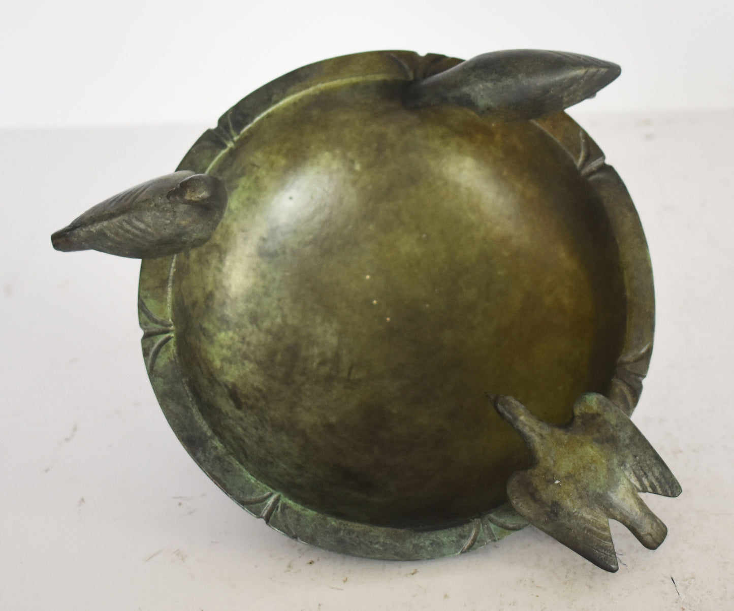 Decorated bowl with turtle-doves, Ancient Greek Vessel - Museum Replica - pure Bronze Sculpture