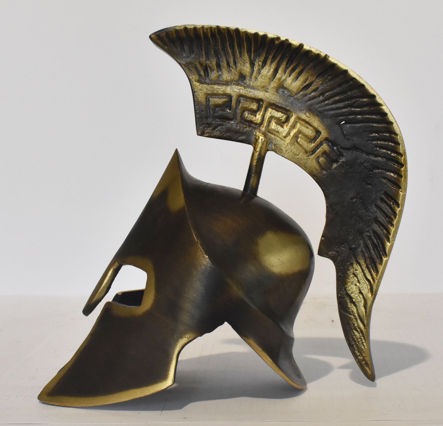 Leonida's Helmet - King of the city-state of Sparta - Battle of Thermopylae - 300 Spartans - pure bronze  statue