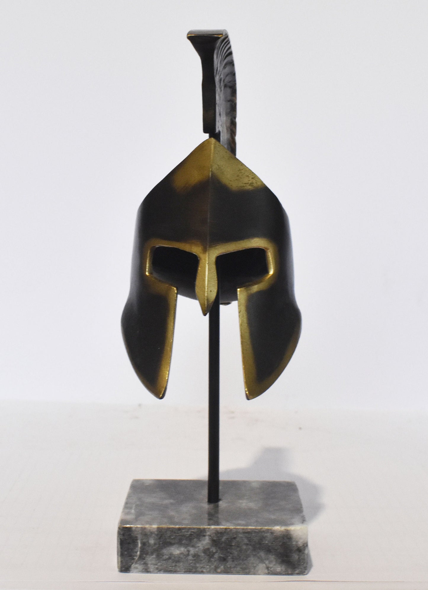 Leonida's Helmet - Spartan king - Battle of Thermopylae - one of the enduring tales of Greek heroism - marble base - pure bronze  statue