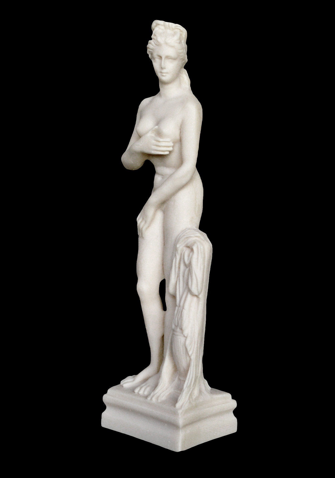 Kore - Female Figure, Always of a Young Age - Free-Standing Sculpture of the Ancient Greek Archaic Period - Alabaster Statue Sculpture