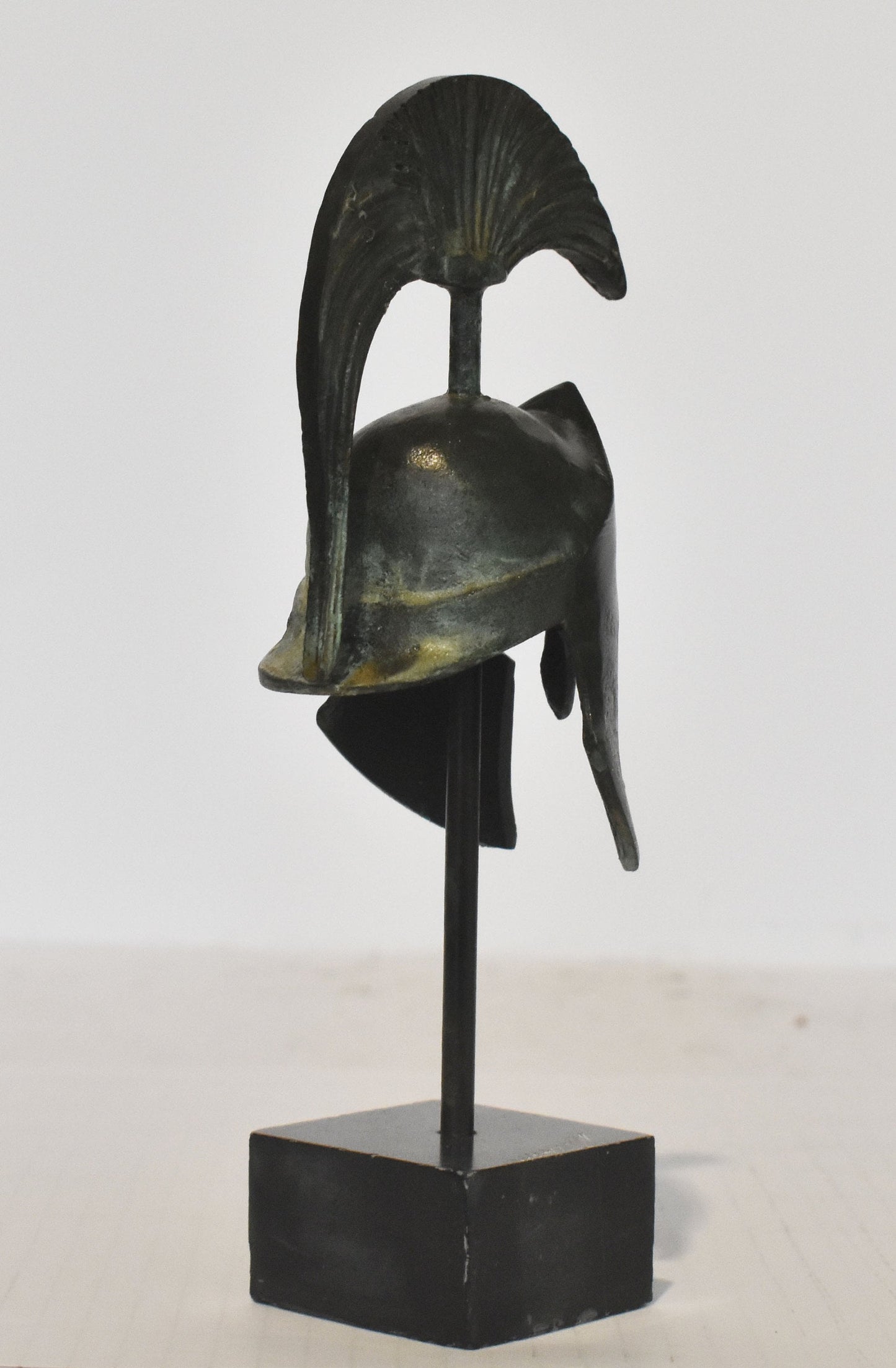 Leonida's Helmet - Legendary Spartan king - Battle of Thermopylae - 300 Spartans  - marble base - pure bronze  statue