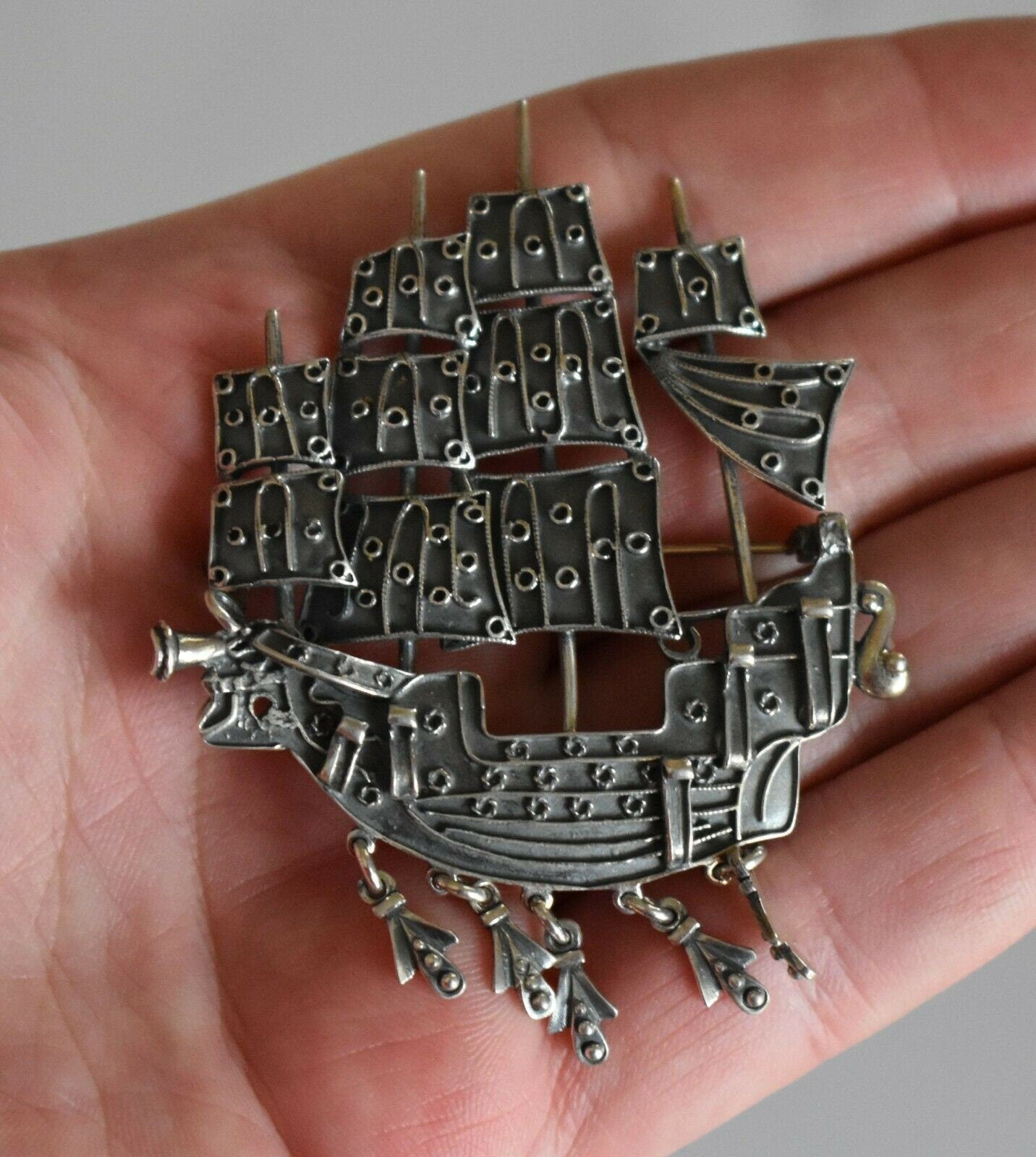 Pirates of the Caribbean Ship - Black Pearl - Brooch Pin - 925 Sterling Silver