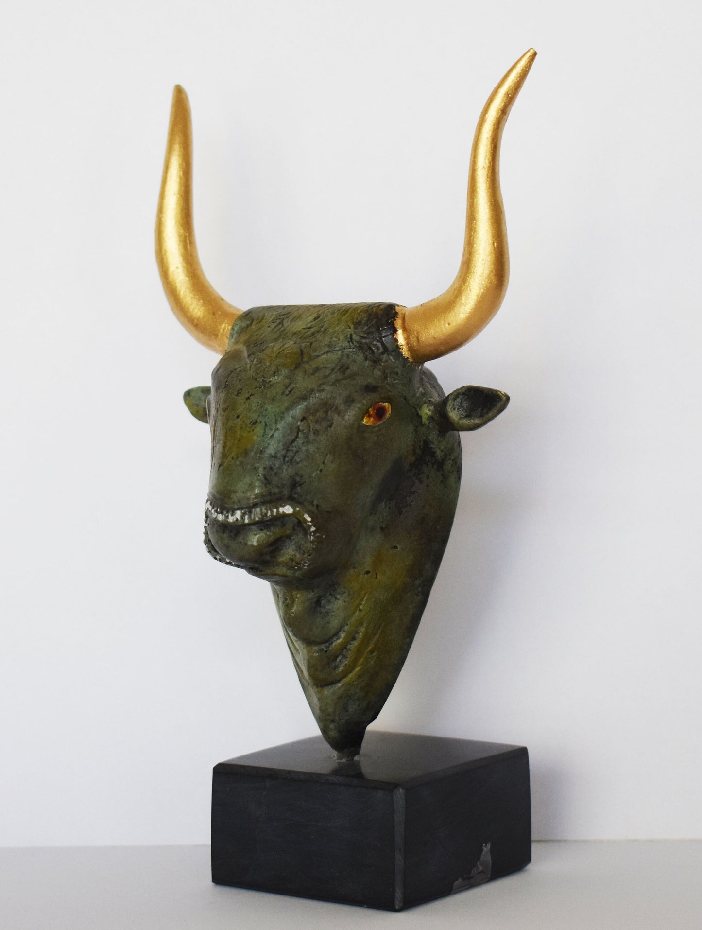 Bull Head - Minoan World - Knossos Palace - Crete - Symbol of Cosmic Energy, Forces of Life and Death, Pillars of the universe - bronze