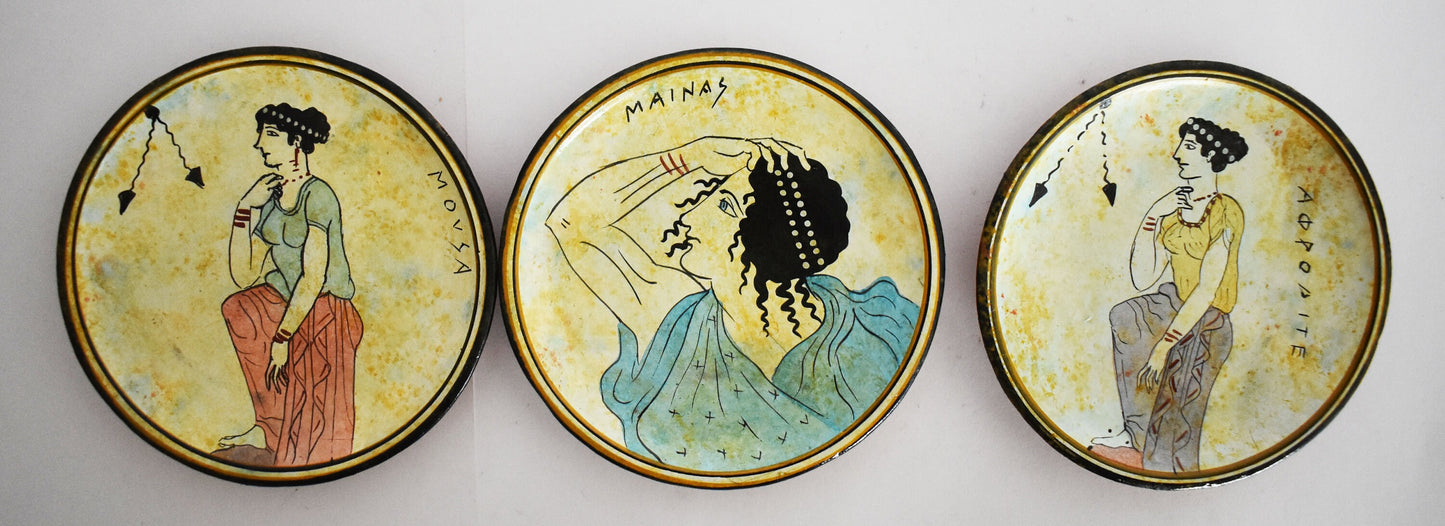 Set of three Plates - Muse, Aphrodite Venus and Maenad - Classic Period - Attica - Athens - 450 BC - Desk Miniatures - Ceramic Items