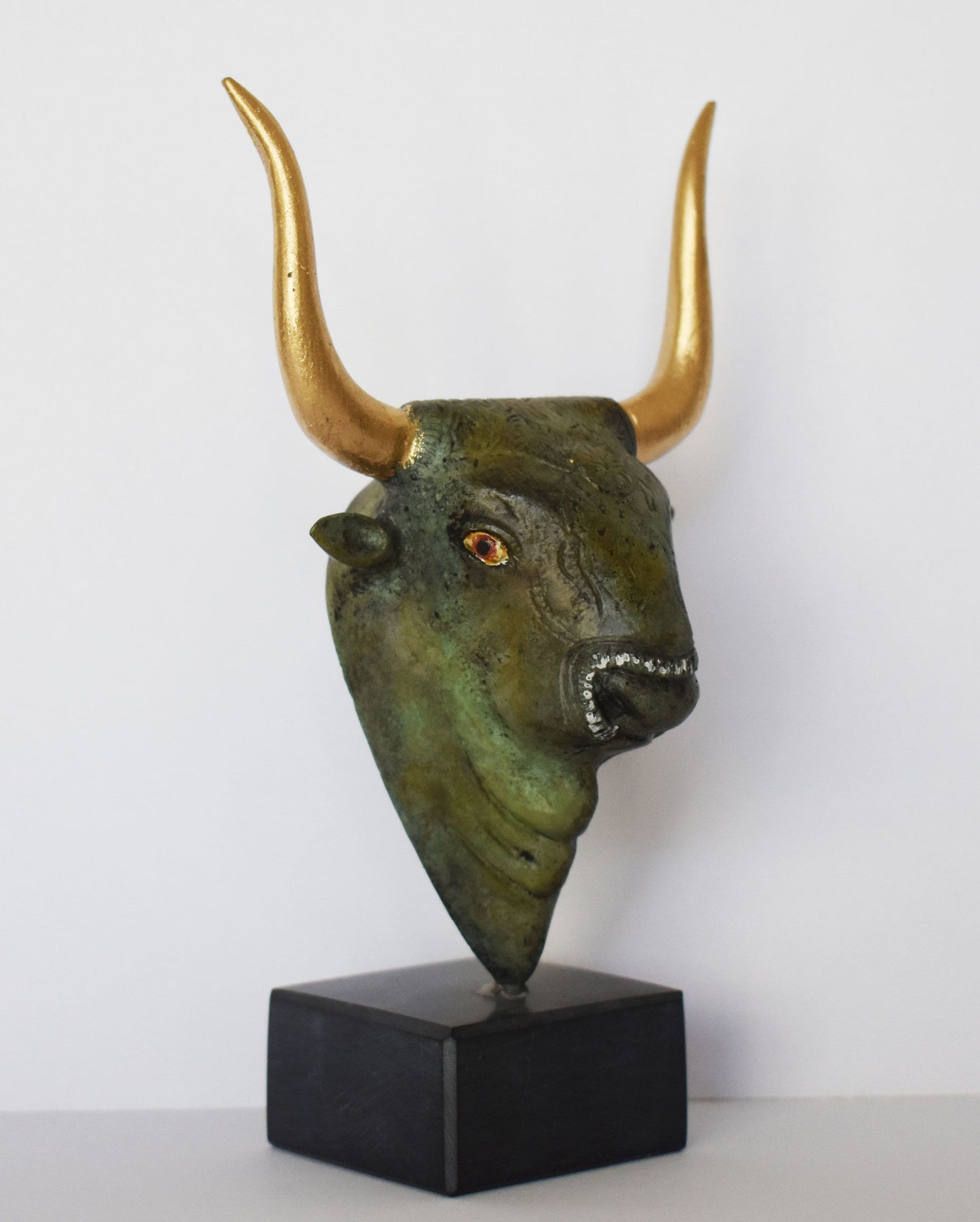 Bull Head - Minoan World - Knossos Palace - Crete - Symbol of Cosmic Energy, Forces of Life and Death, Pillars of the universe - bronze