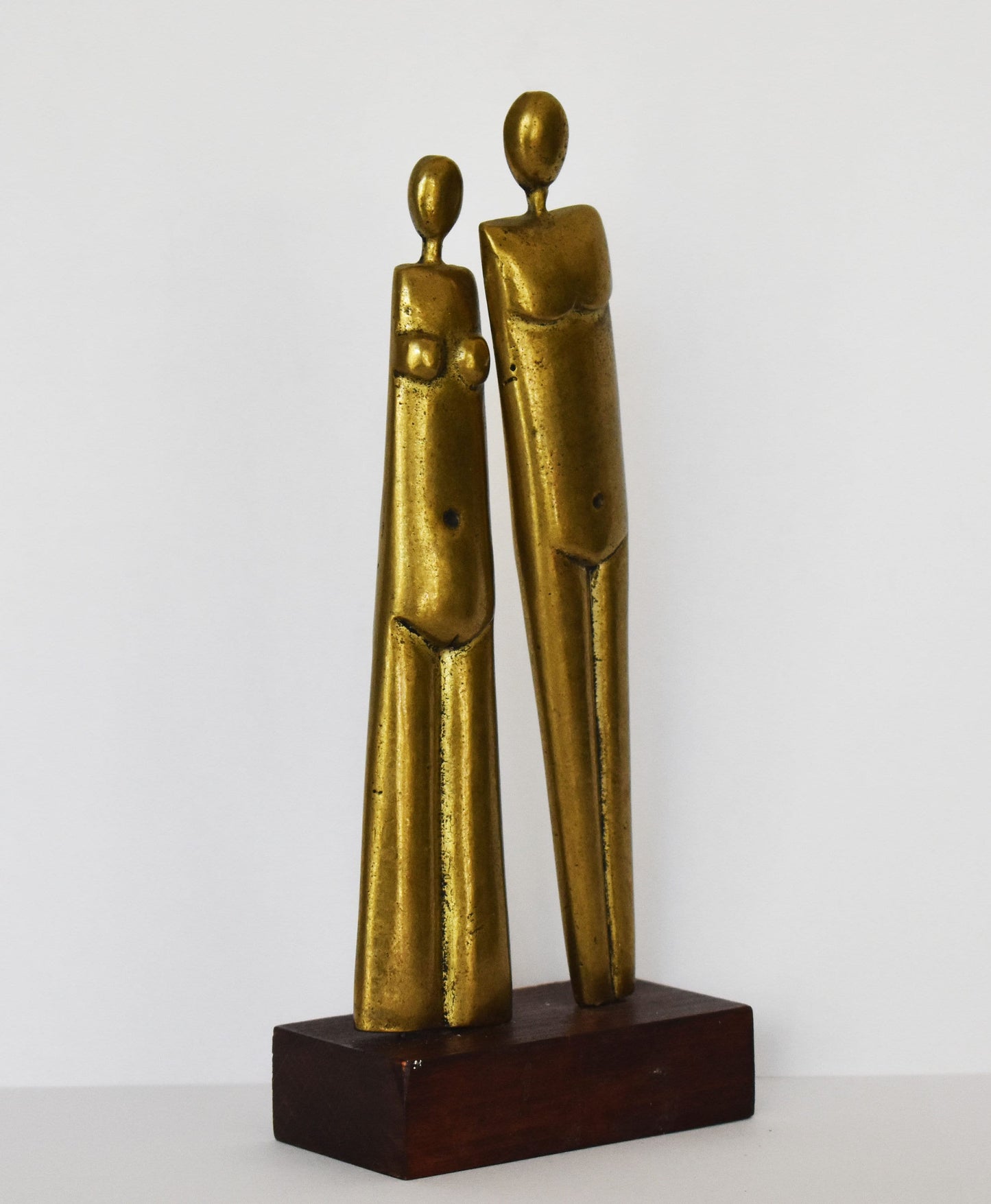 Couple in Love - Once in a Lifetime - True love stories never have endings - Modern - Wooden Base - pure bronze  statue