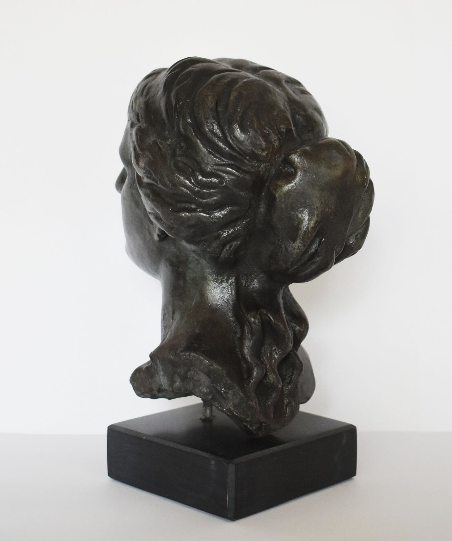 Aphrodite Venus – Greek Roman Goddess of Love, Beauty, Pleasure, Fertility, Desire and Procreation - Head Bust - Bronze Colour Effect