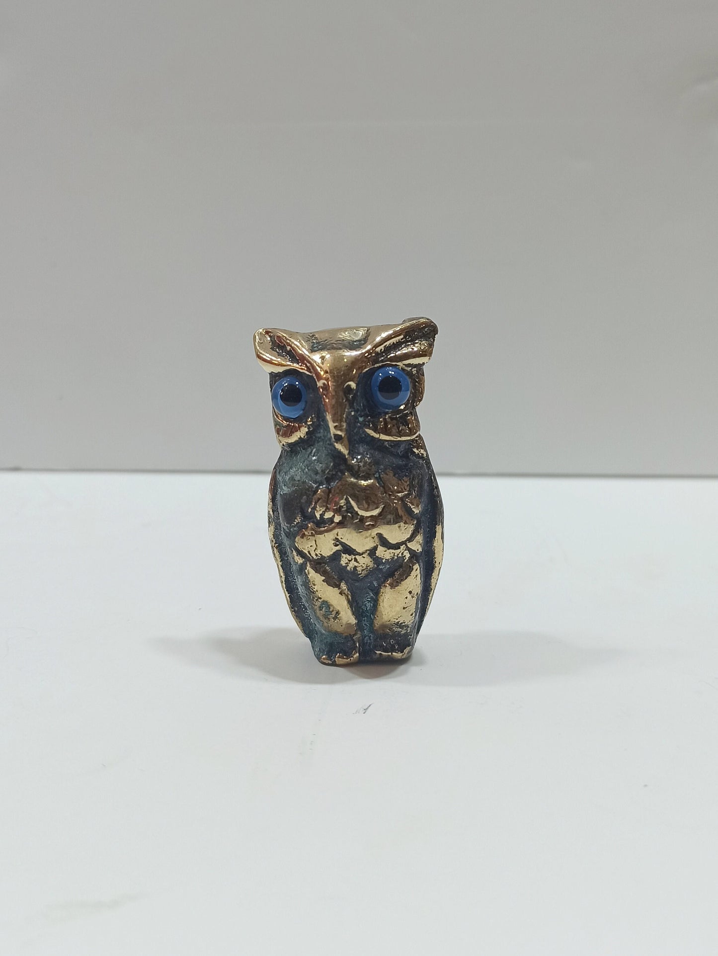 Owl of Wisdom and Intelligence - Symbol of Goddess Athena Minerva - emblem of the city of Athens - Ancient Greece - pure bronze  statue